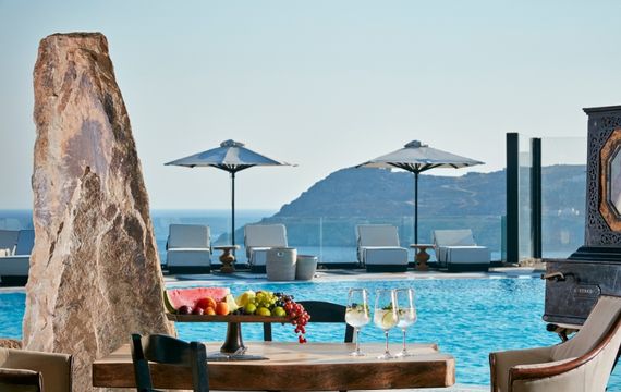 חופש יוקרתי ב- Myconian Royal