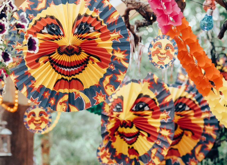 חבילה למדיירה בקרנבל